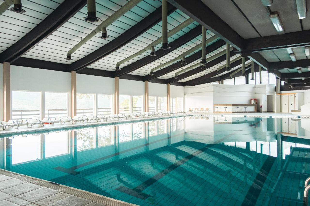 Hotel Lepenski Vir ドニー・ミラノヴァツ エクステリア 写真